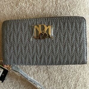 Badgley Mischka Elegant Quilted Gray Wallet w Phone holder